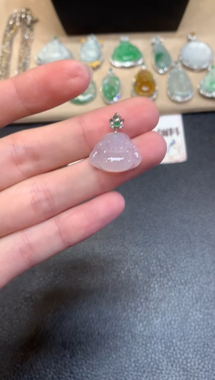 翡翠18K金镶嵌颈饰佛公【无服务费】