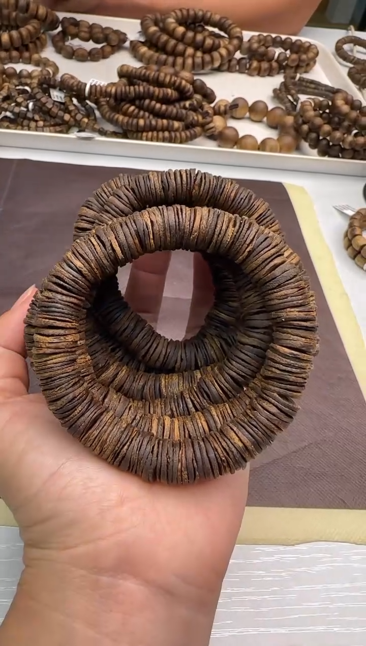 【闪购商品】沉香手串沉水级墨香虫漏皮油片珠12mm多样性发1