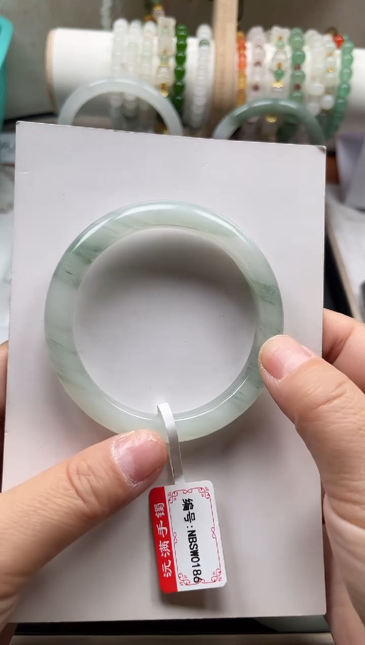 【闪购商品】石英质玉手镯未镶嵌NBSW0186