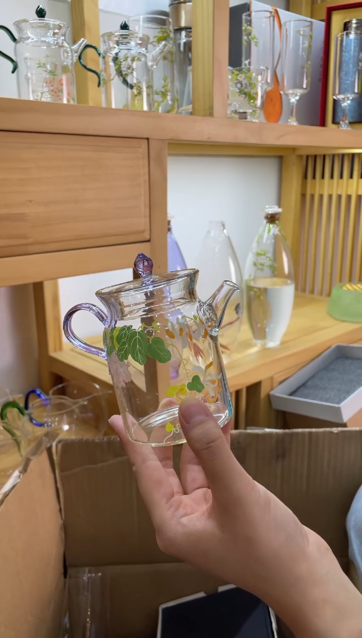 九河小执壶紫把芙蓉花