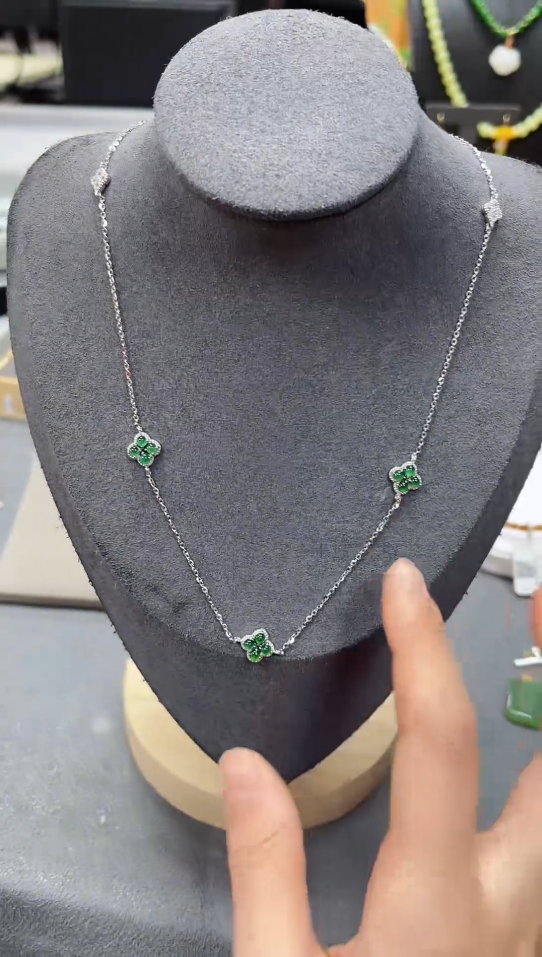 【闪购商品】翡翠颈饰银S925镶嵌翡翠OS