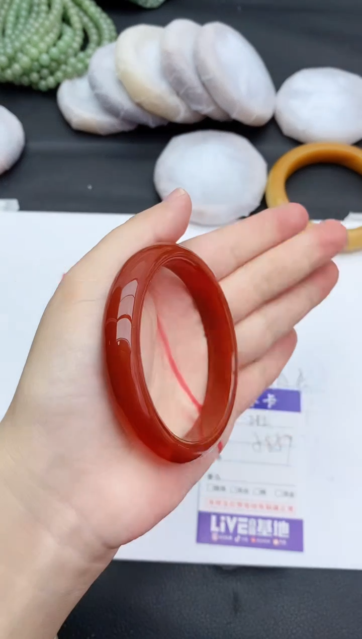 未镶嵌手镯石英质玉282+58.7