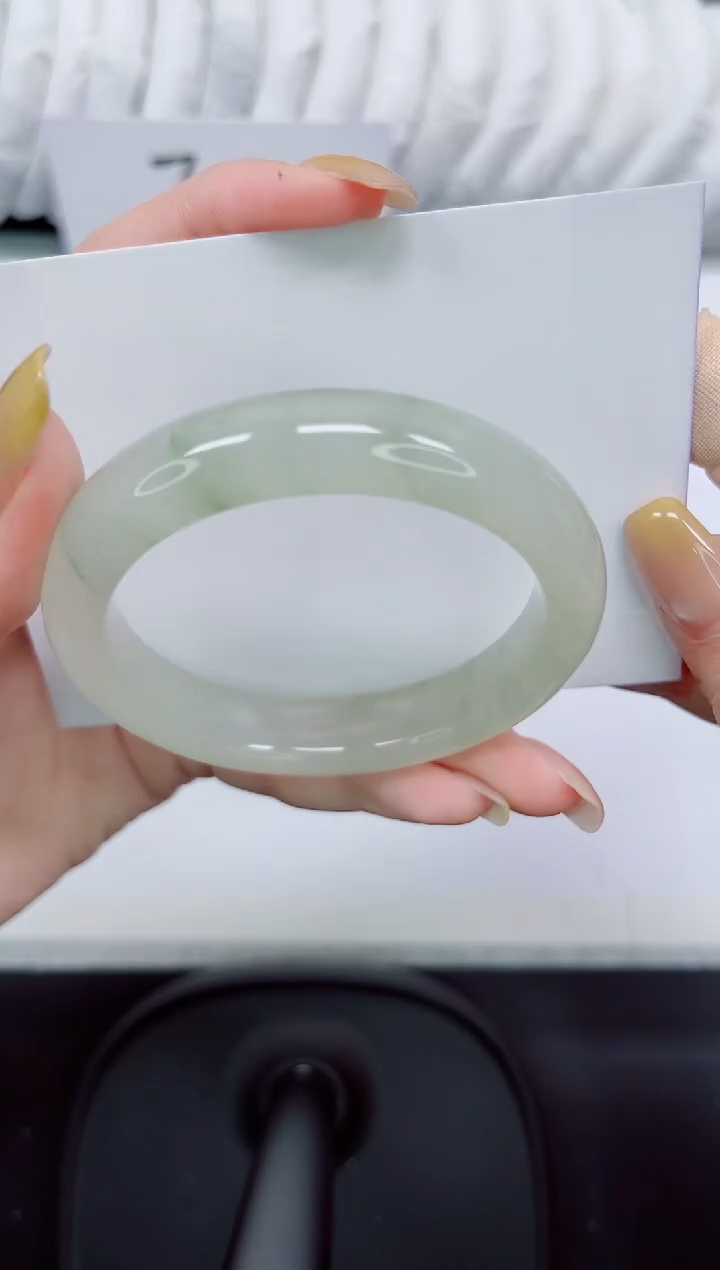 石英质玉手镯未镶嵌385