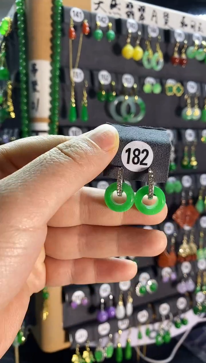 【闪购商品】翡翠耳饰银S925镶嵌182...