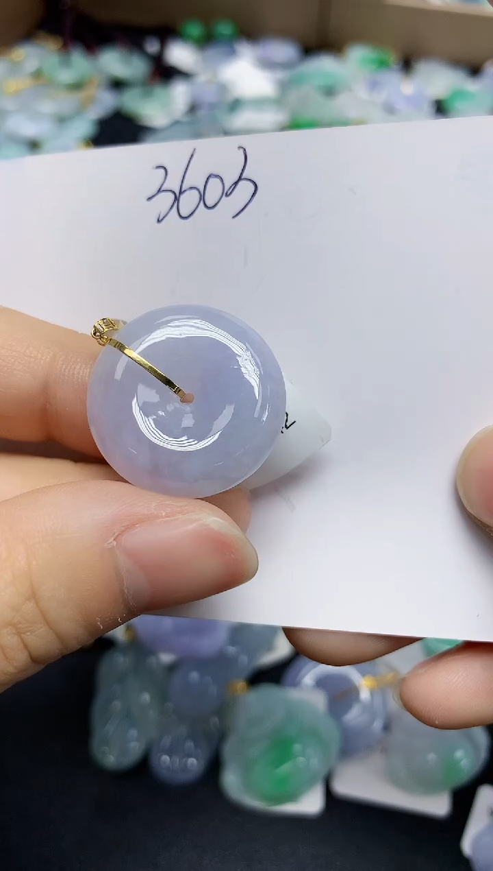翡翠18K金镶嵌颈饰天然缅甸翡翠A货