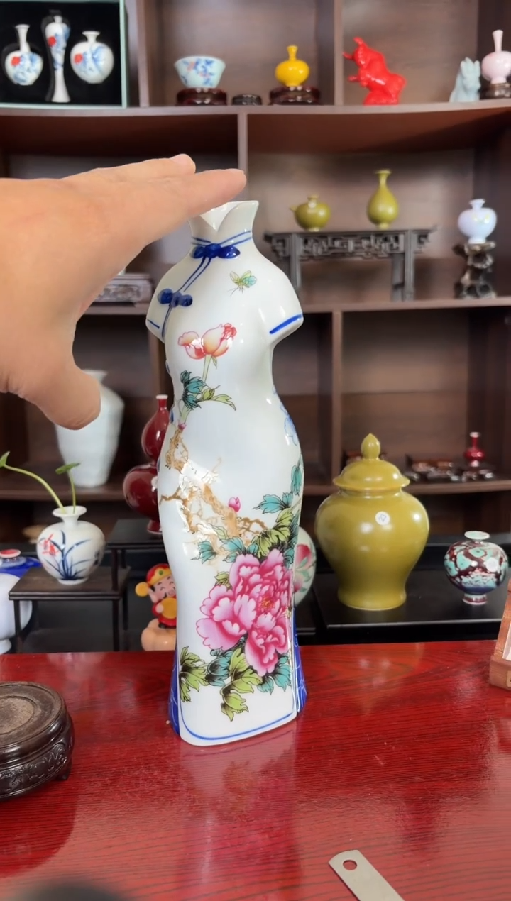 摆件瓷12.27晚微瑕小花瓶摆件中