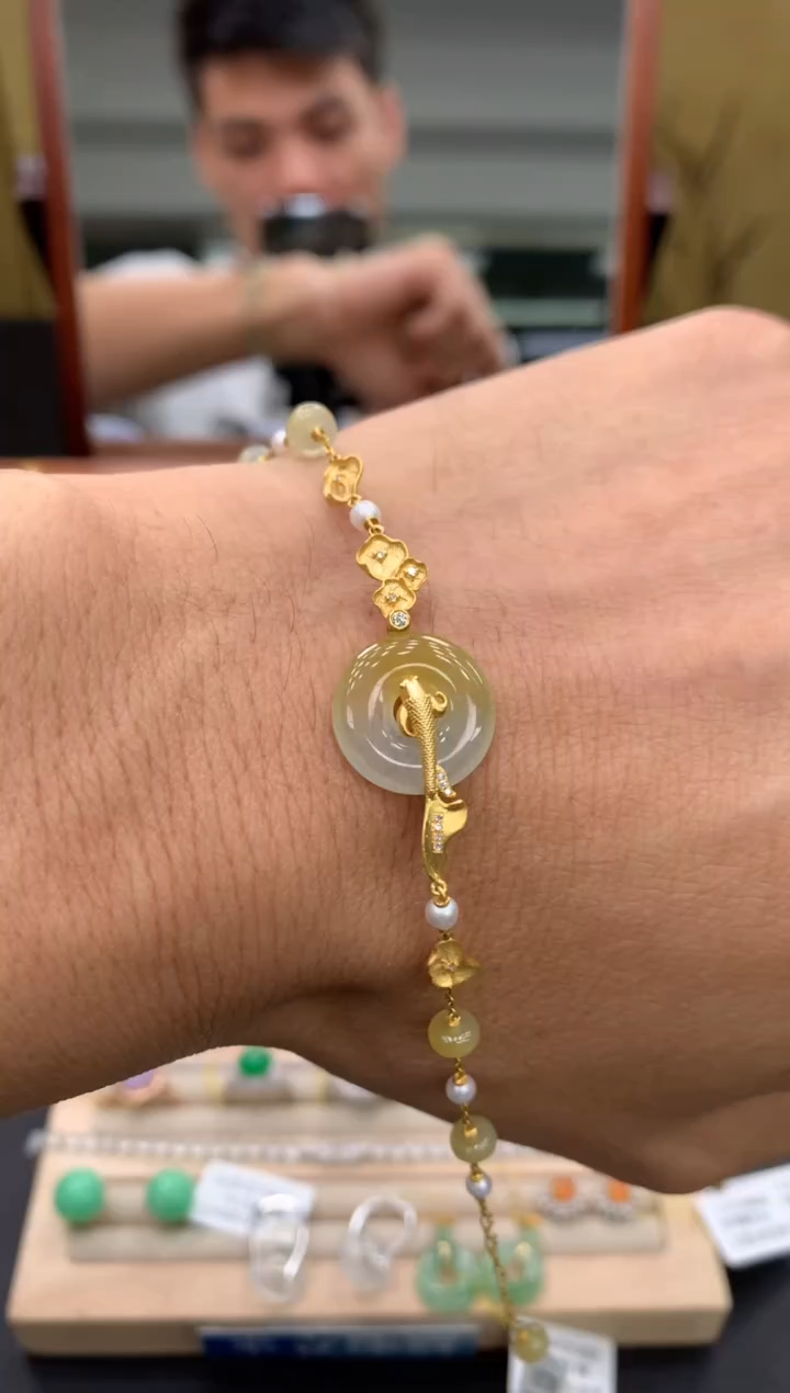 18K金镶嵌手链翡翠小**学手链