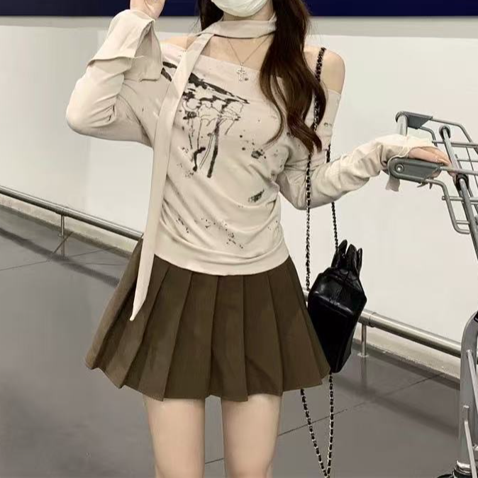 甜辣一字肩印花长袖百搭T恤女早秋季新款设计感修身小众休闲上衣