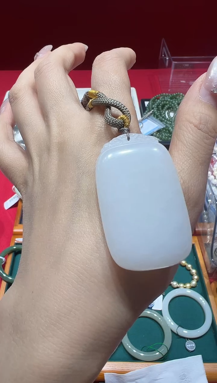 【闪购商品】和田玉颈饰银S925镶嵌v0078