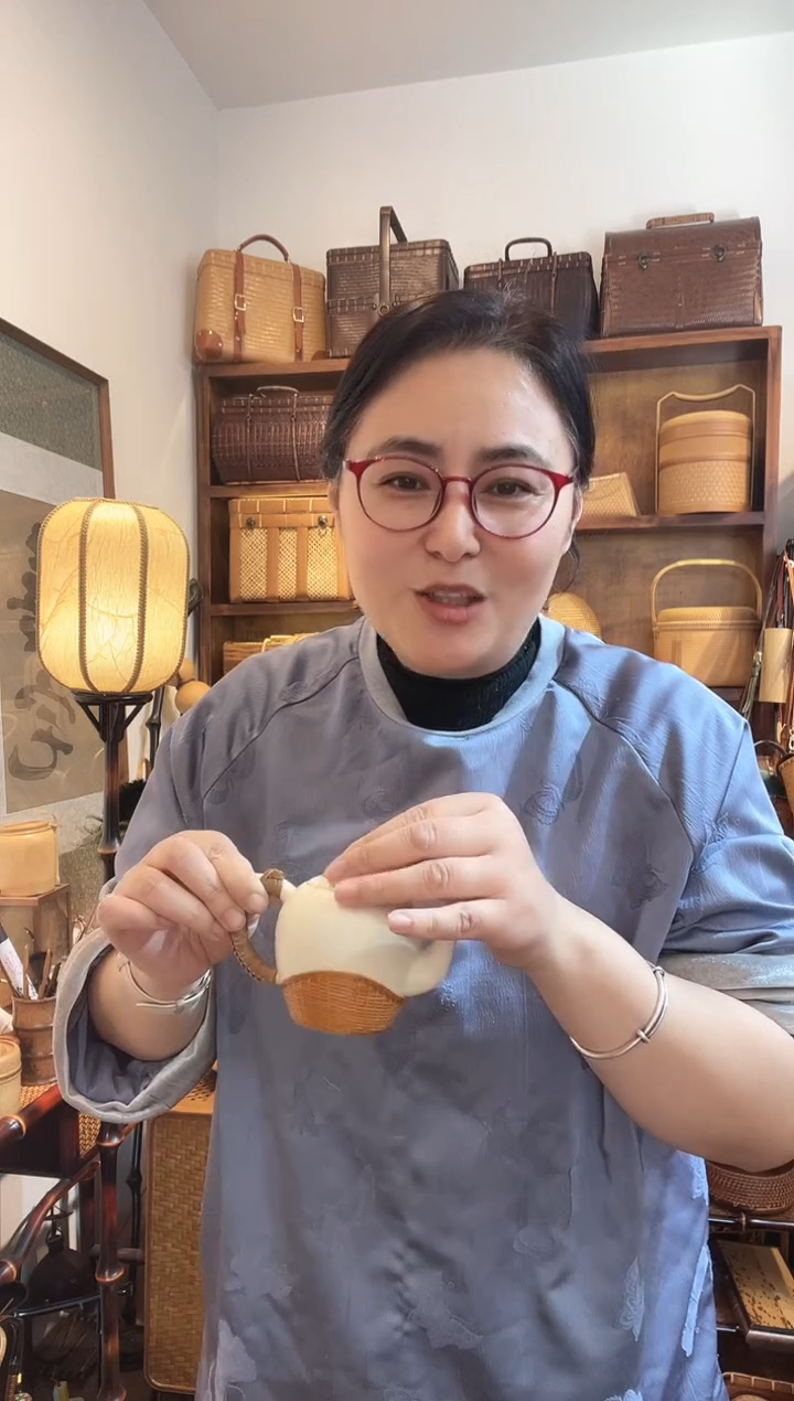 PY176竹扣苏打釉美人壶