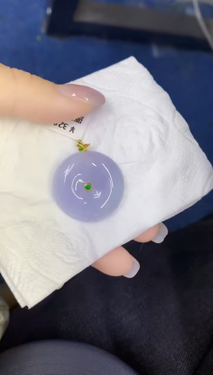 颈饰18K金镶嵌翡翠缅甸天然翡翠A货