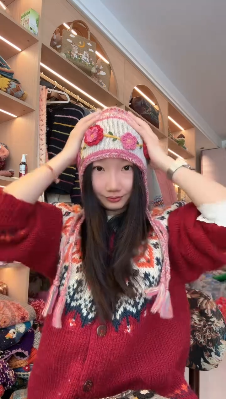 羊毛美利奴粉色立体勾花护耳