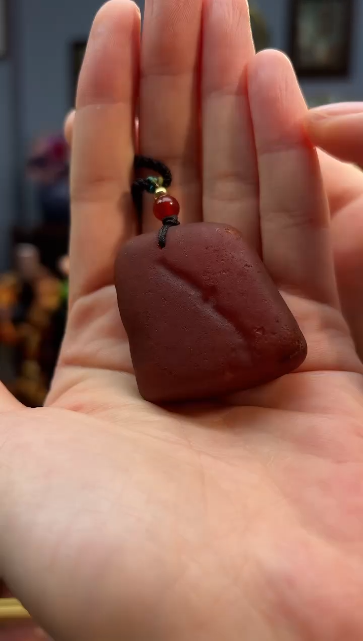 琥珀颈饰未镶嵌吊坠