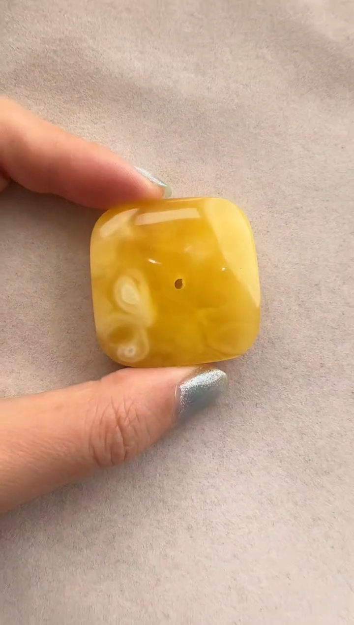 【闪购商品】琥珀裸石未镶嵌10214020-吊坠