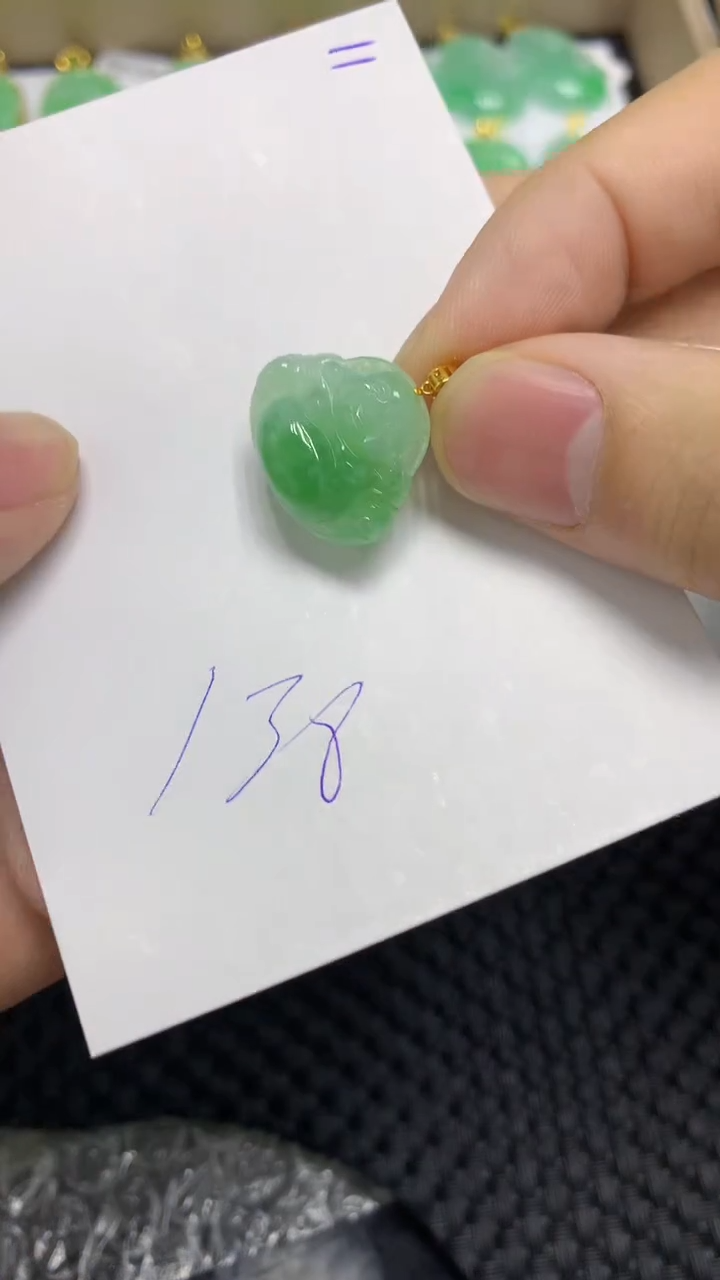 颈饰18K金镶嵌翡翠翡翠111111111