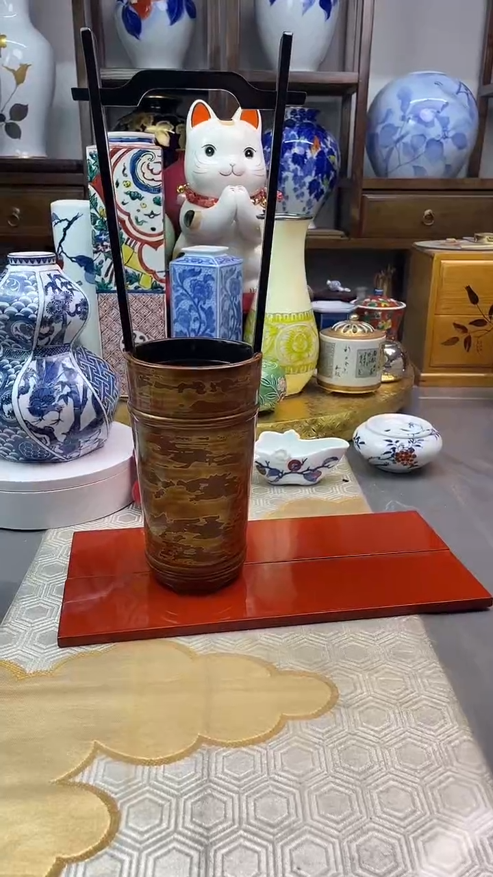 【闪购商品】盘日产菠萝大漆提梁花器一套微暇