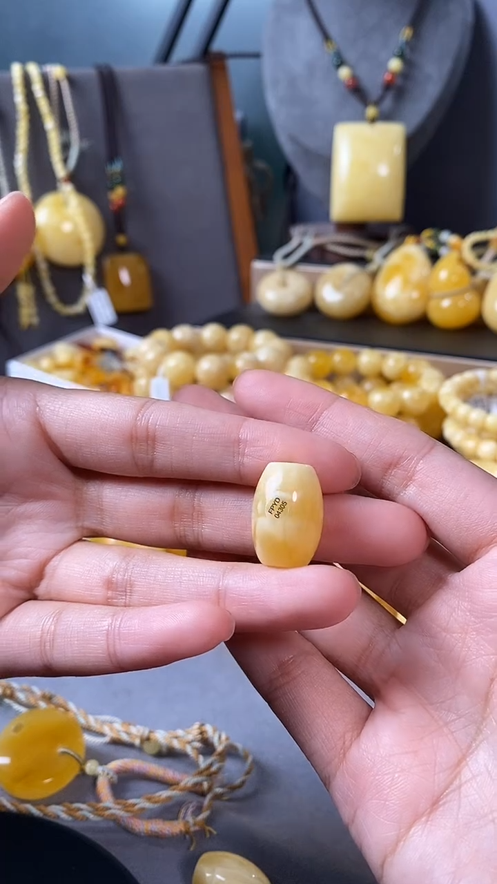 裸石琥珀未镶嵌桶珠4305