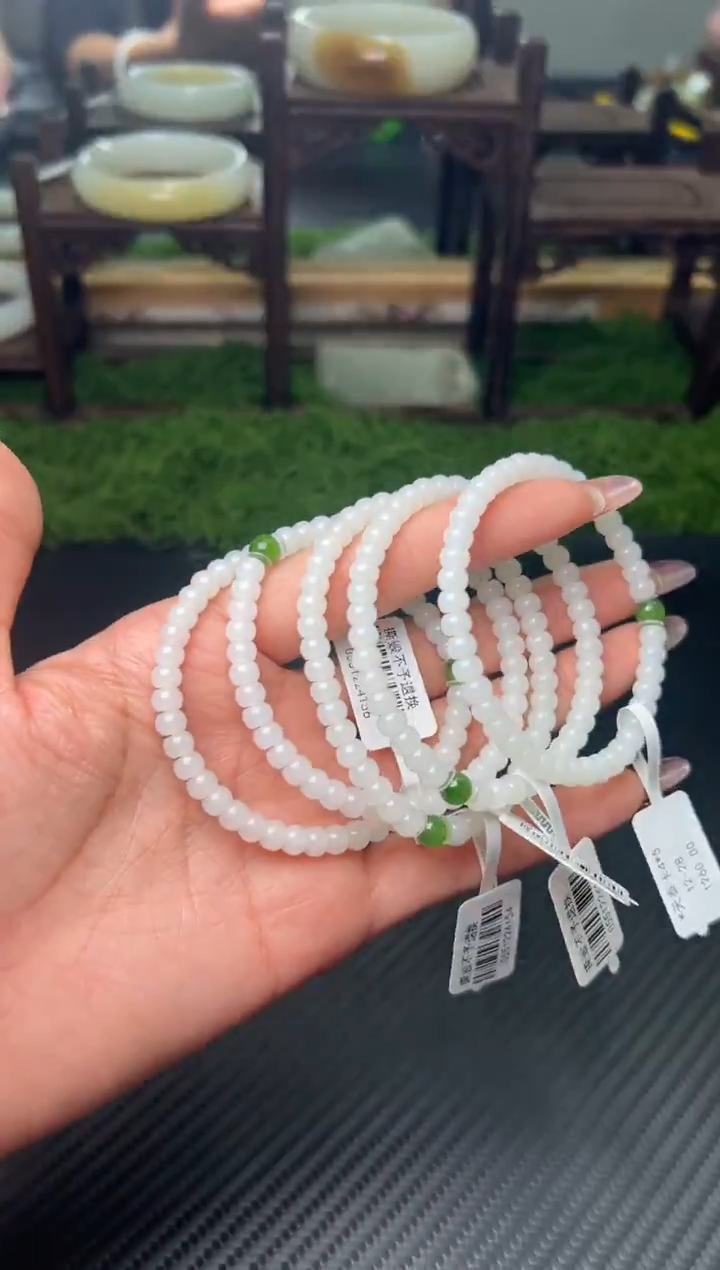 未镶嵌手串和田玉且末微色差天泰卡4*5多样性发货拍一发一