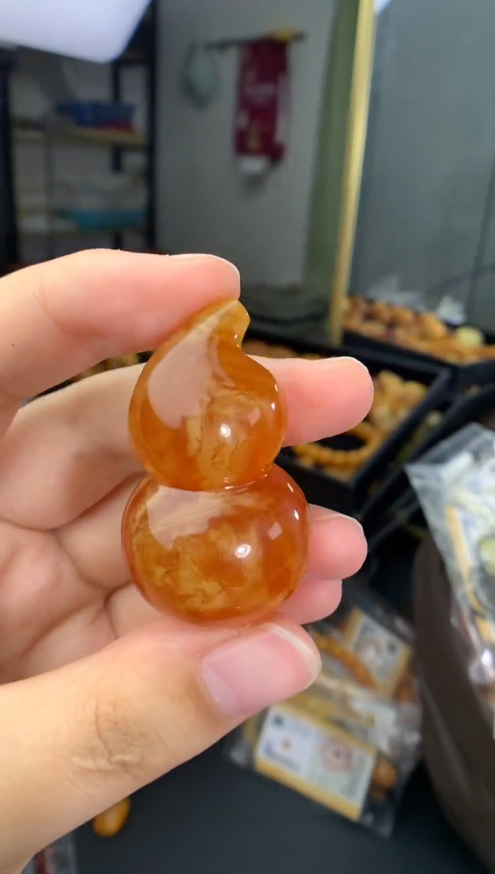 蜜蜡未镶嵌珠宝奇石1