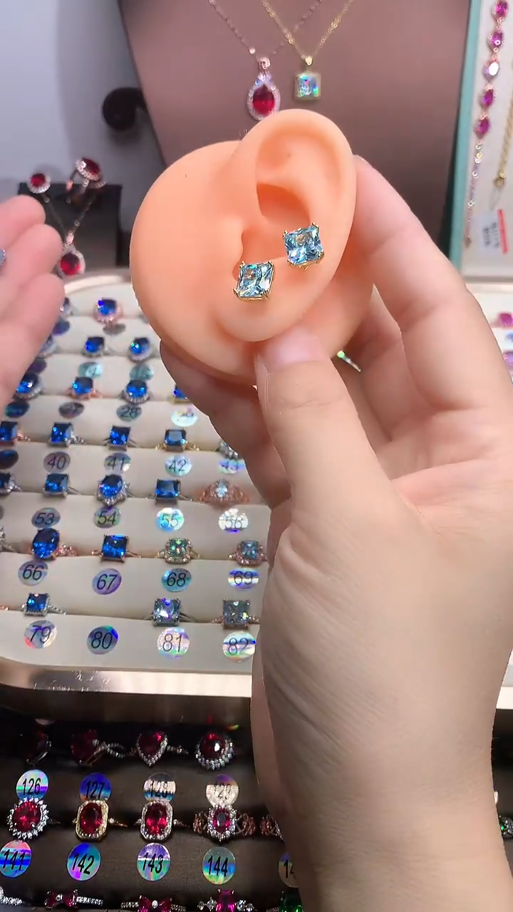 【闪购商品】海蓝宝石耳坠银S925镶嵌金色8