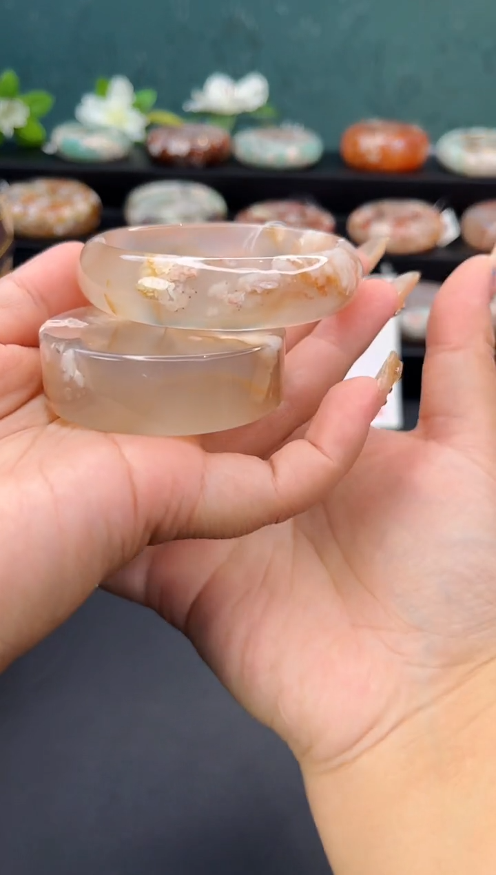 未镶嵌手镯石英质玉（55圈口）赠送镯心