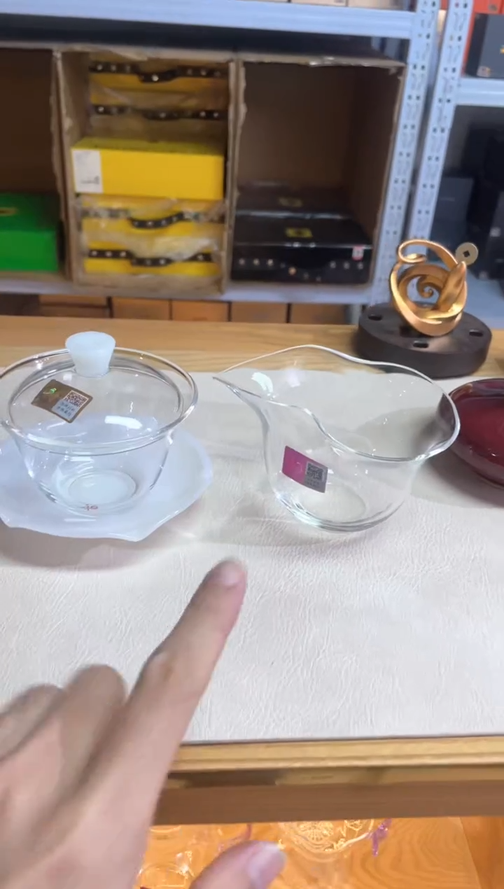 荷叶盖碗/白玉+福珑公道杯   