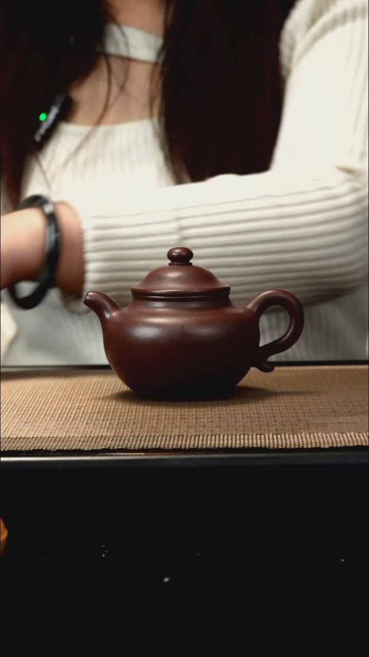 紫砂茶盏深井紫泥莲子210CC