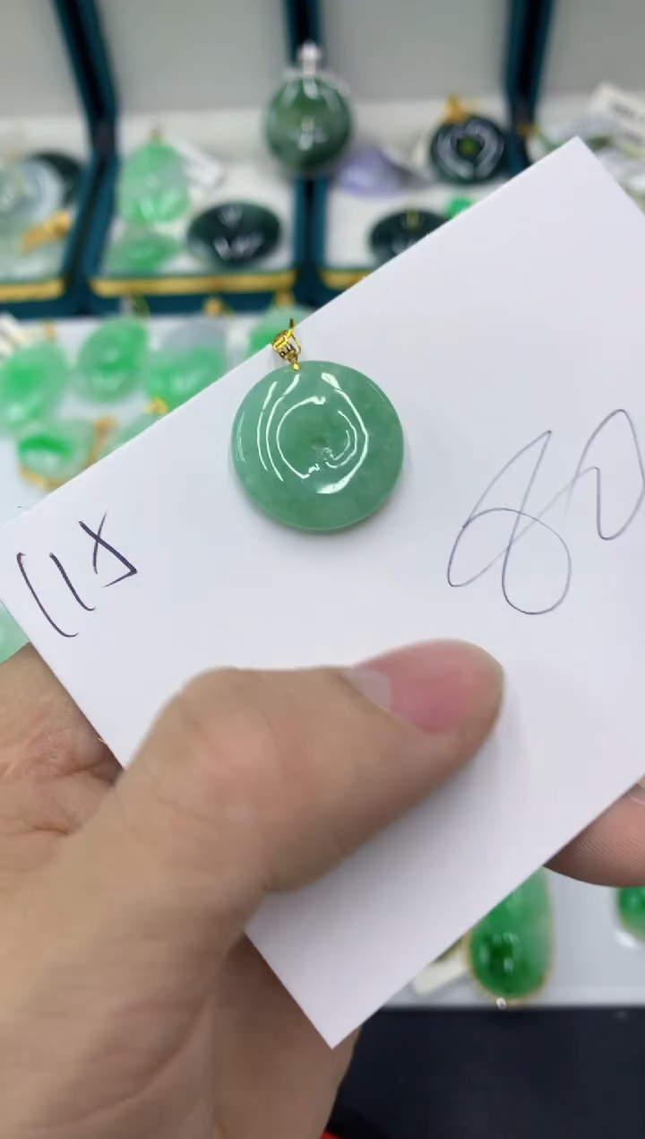 【闪购商品】翡翠颈饰18K金镶嵌11111111111