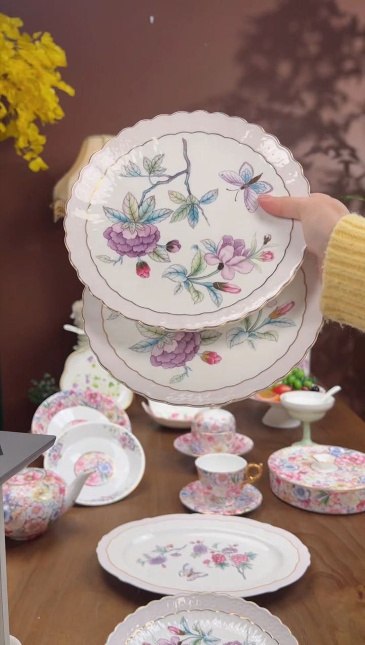 【闪购商品】瓦当蝶恋花8英寸浅盘2个