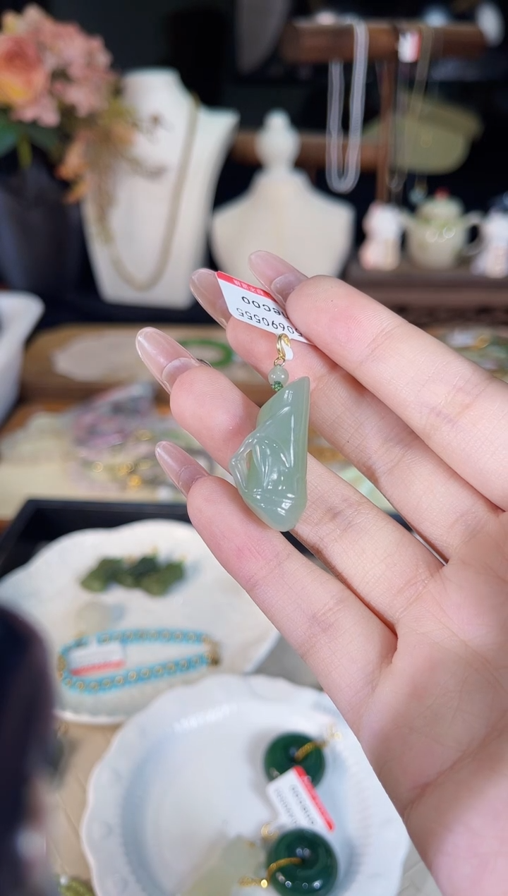和田玉银S925镶嵌吊坠(不含链)多样性发货其一