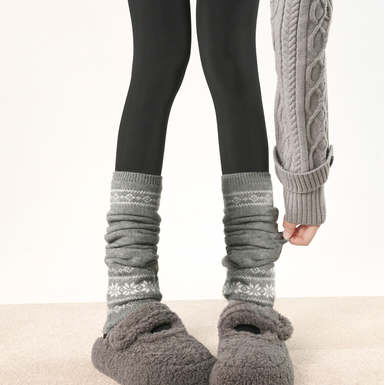 抵达一楼秋冬韩系雪花针织保暖腿套费尔岛灰色堆堆袜显瘦复古套袜