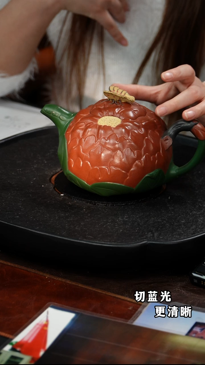 茶壶紫砂张杏娟  牡丹141  大红泥 670毫升 