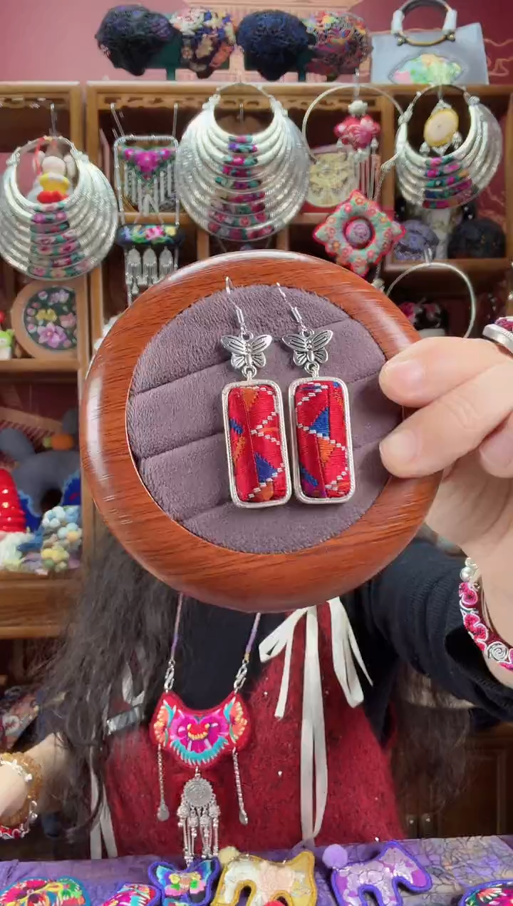 刺绣耳环123甜甜家