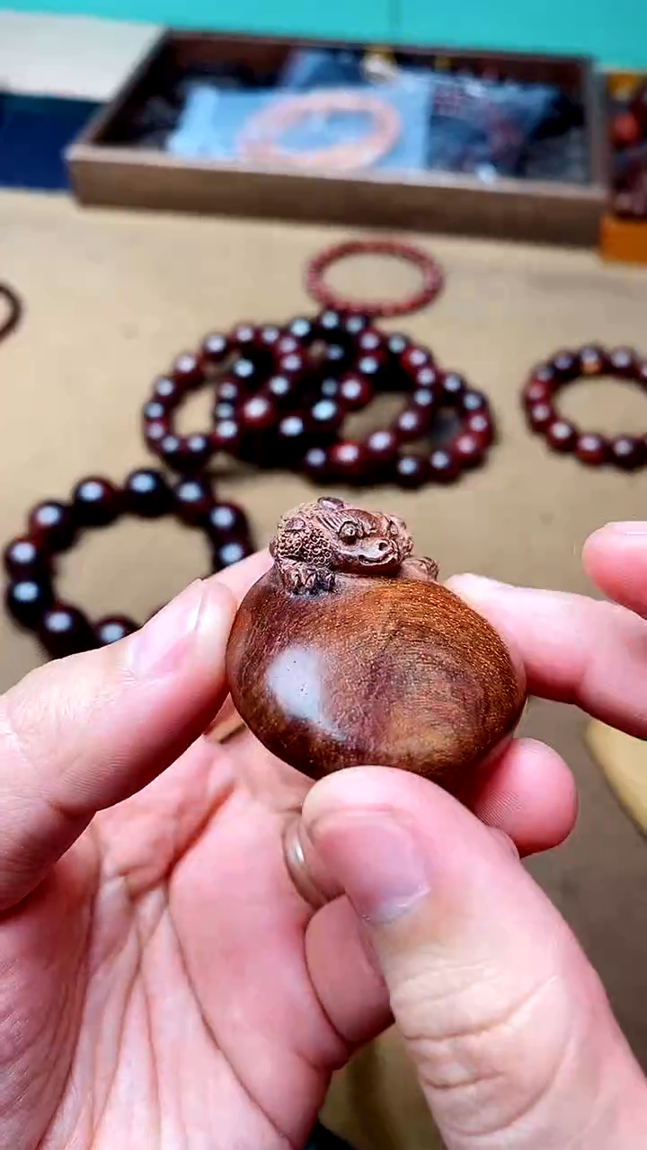 【闪购商品】黄花梨/降香黄檀海黄蝙蝠