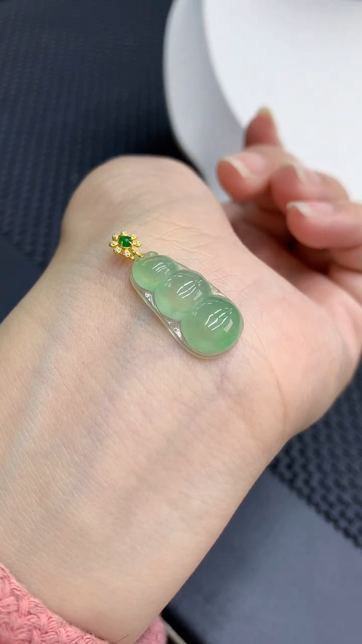 【闪购商品】翡翠颈饰18K金镶嵌            8