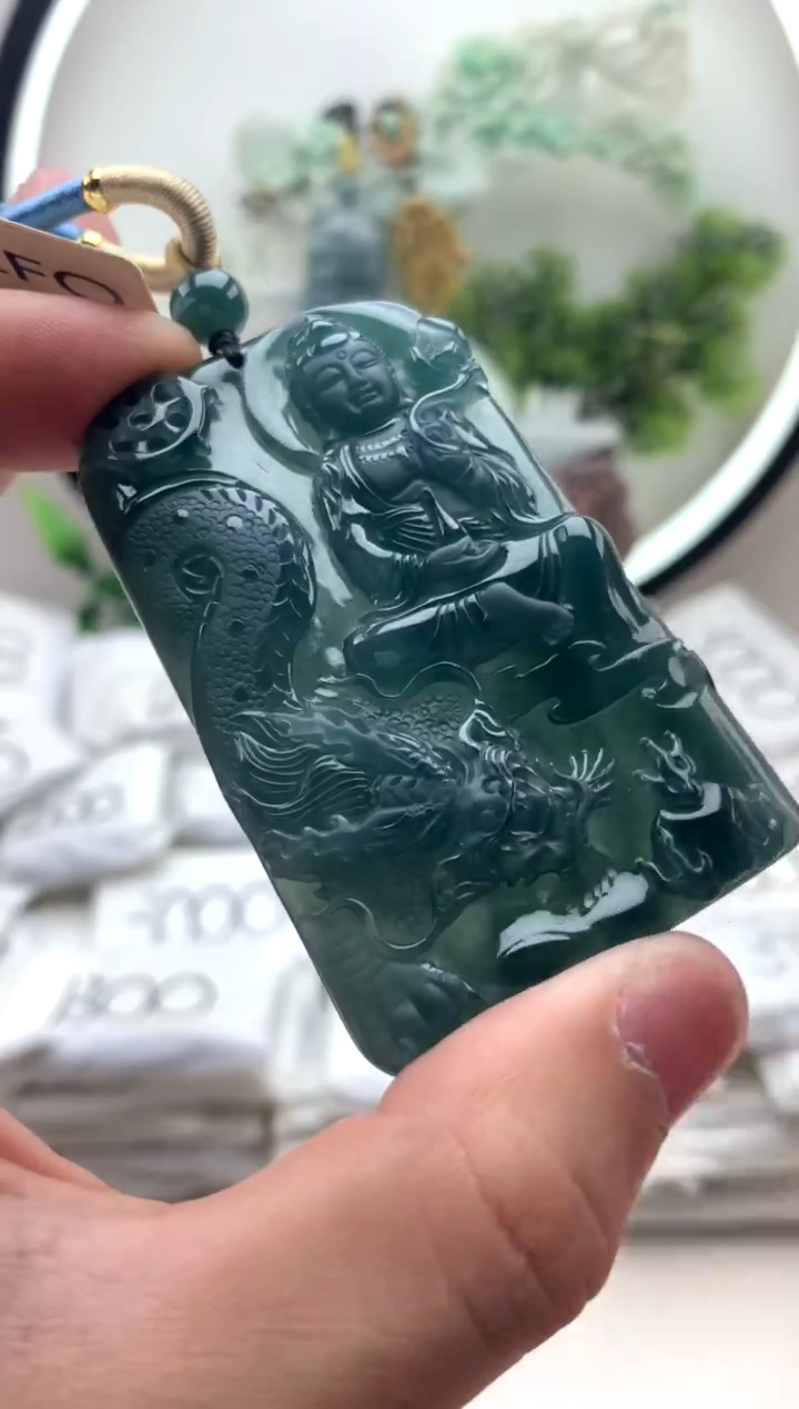 颈饰未镶嵌翡翠大势至
