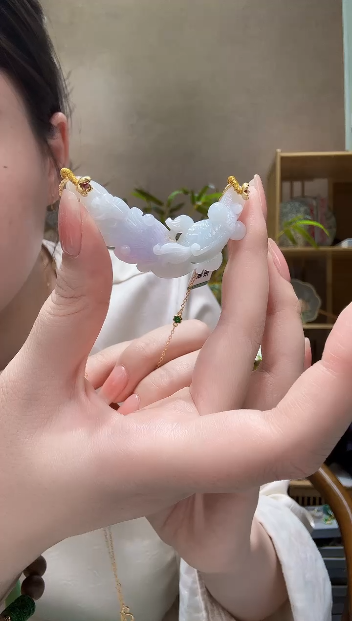 翡翠未镶嵌颈饰吊坠