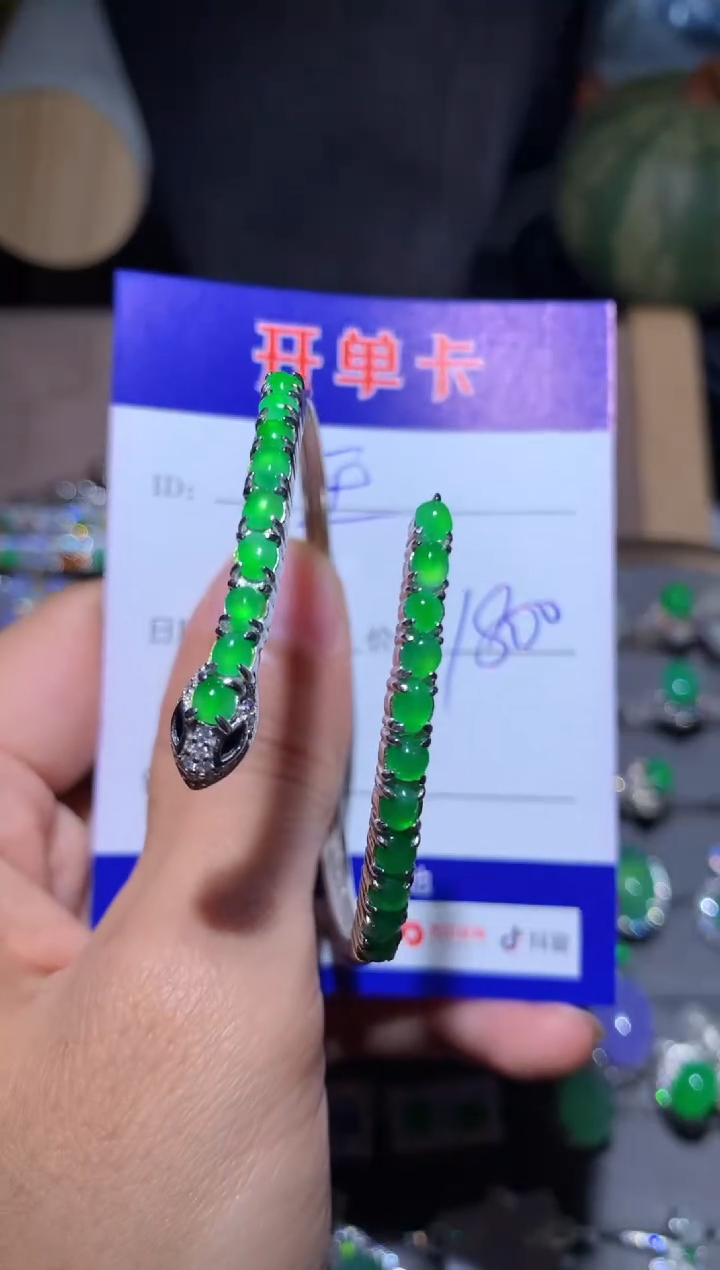【闪购商品】翡翠手镯银S925镶嵌型 定向 王敏