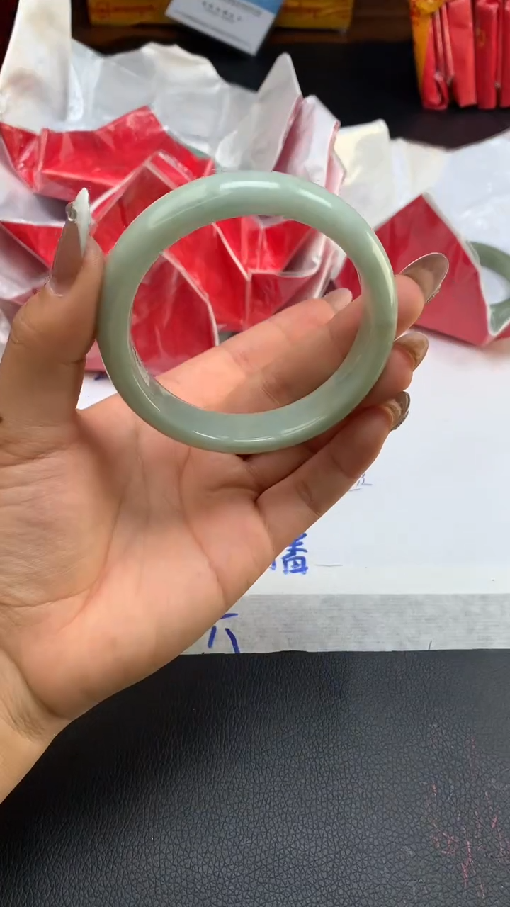【闪购商品】翡翠手镯未镶嵌天然缅甸A货翡翠手镯