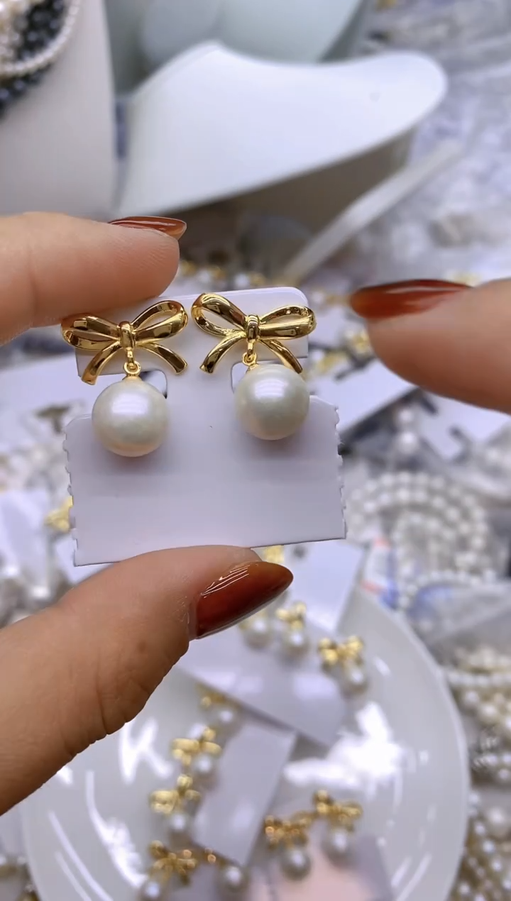 未镶嵌1淡水珍珠耳饰