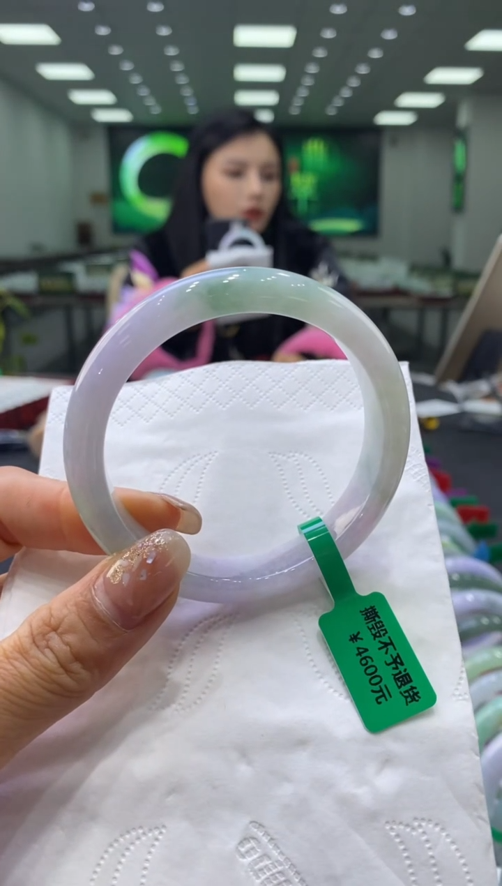 未镶嵌手镯翡翠今****?00002452