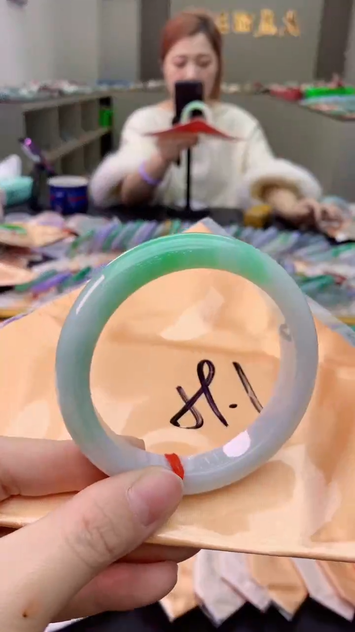 【闪购商品】翡翠手镯未镶嵌0951347970