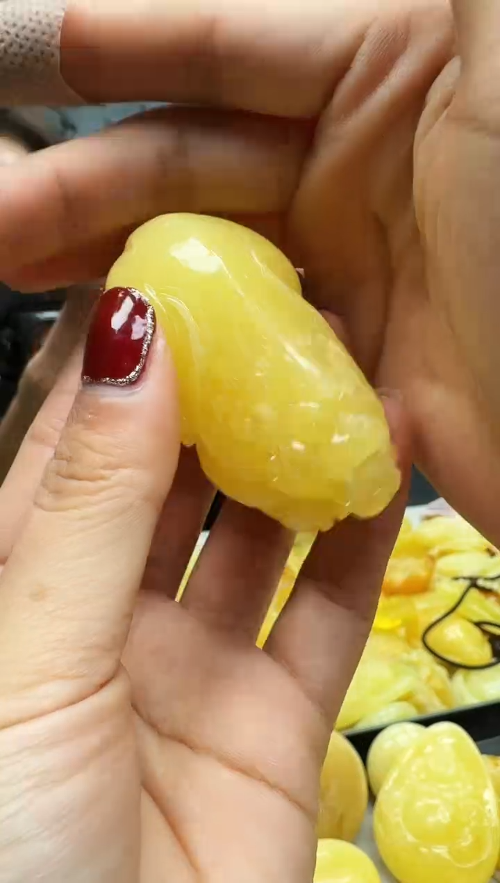 【闪购商品】琥珀裸石未镶嵌挂坠