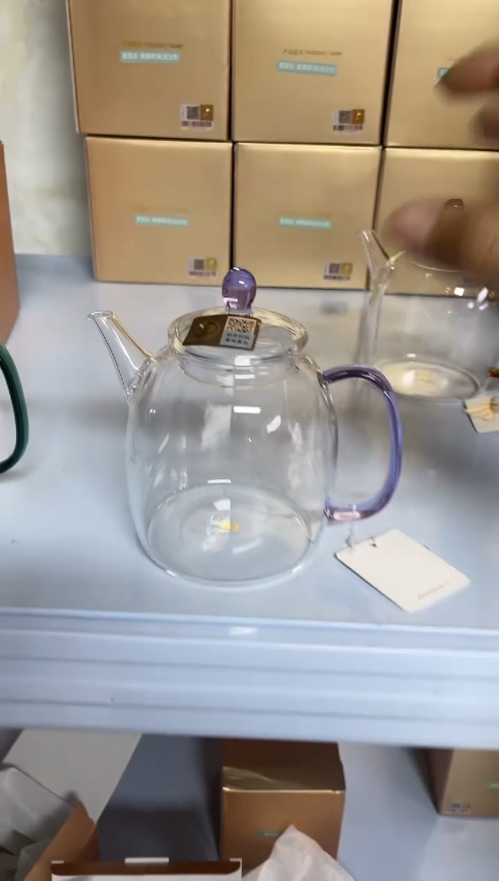 【闪购商品】宴臣壶浅紫色。。。。