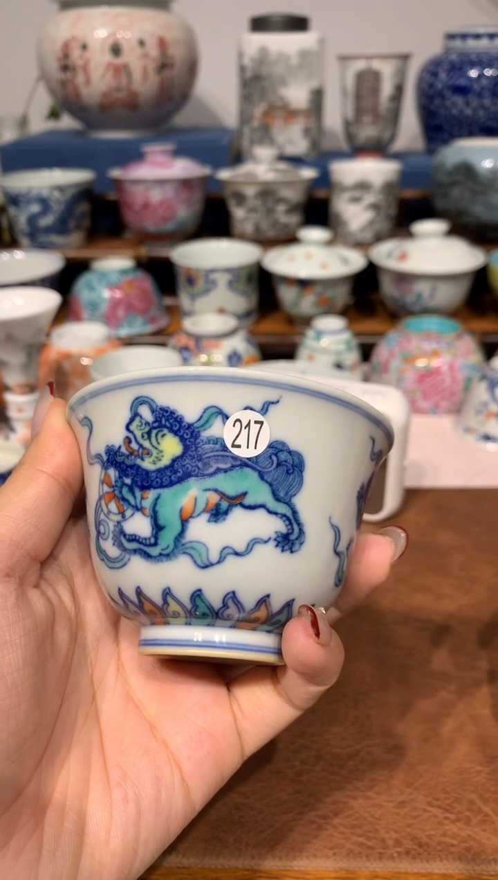 【闪购商品】摆件217斗彩狮子茶杯一只