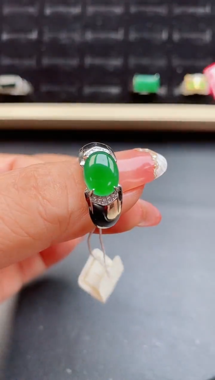 【闪购商品】翡翠戒指银S925镶嵌85058