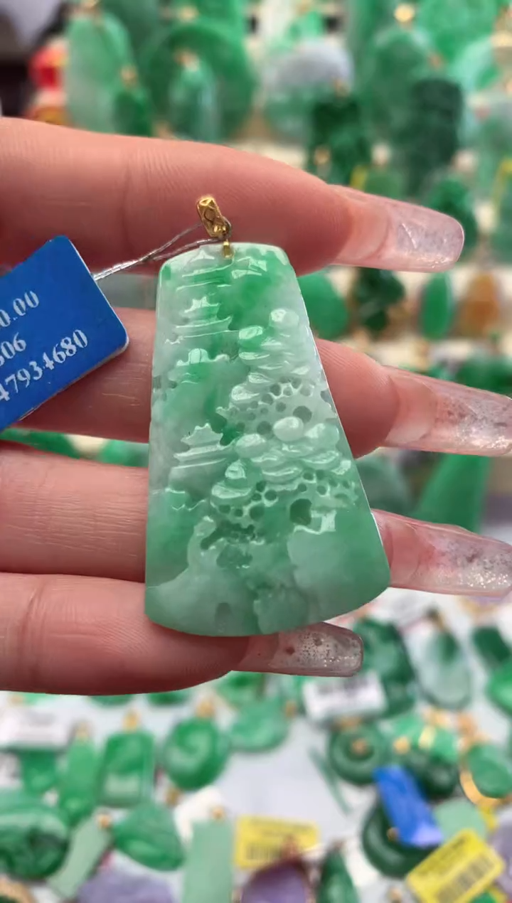 【闪购商品】翡翠颈饰18K金镶嵌挂件