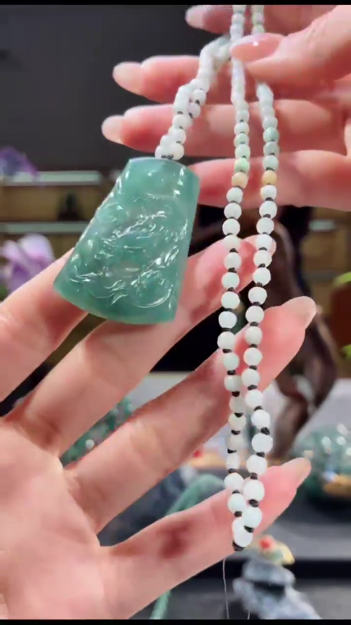 吊坠(赠链)未镶嵌翡翠龙牌（多样性发其一）