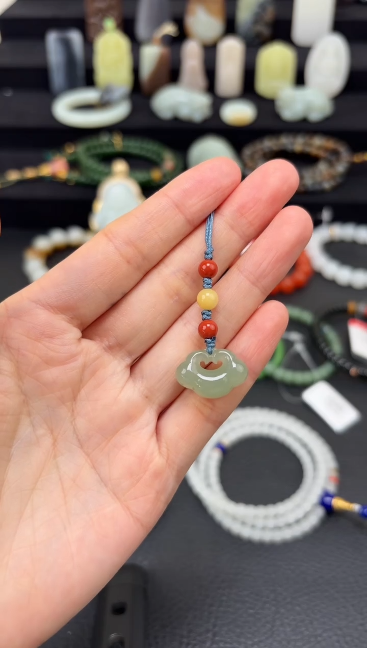 未镶嵌和田玉挂件如意锁挂件