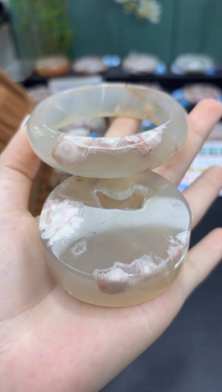 石英质玉未镶嵌手镯A182(62圈赠送镯心)